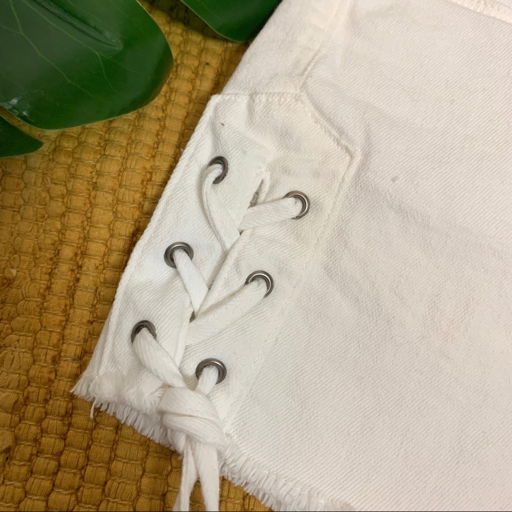 ✨Frame Denim Le Cutoff Neiman Marcus Shorts - Picture 5 of 7
